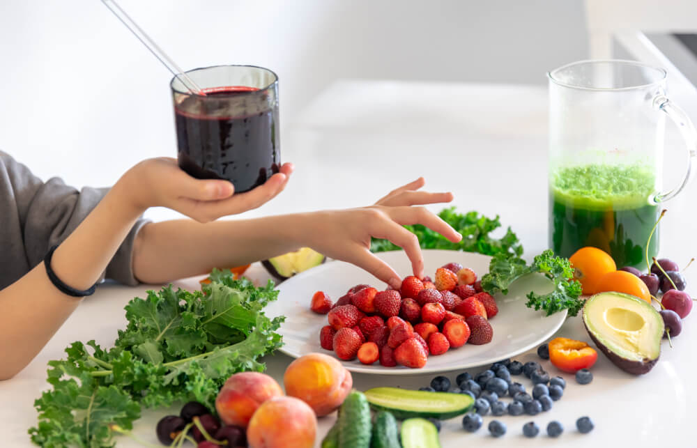 Nourish and Cleanse: Exploring the Effectiveness of Nutritional Detox Diets